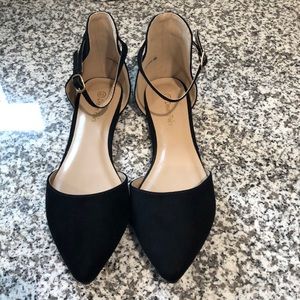 NWOT Black flats